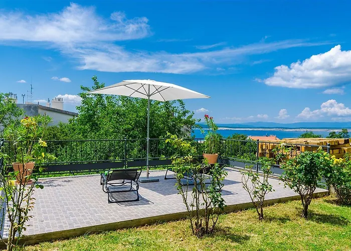 Apartament Mediterranes Mit Meerblick, Parkplatz, Babybett, Garten Crikvenica