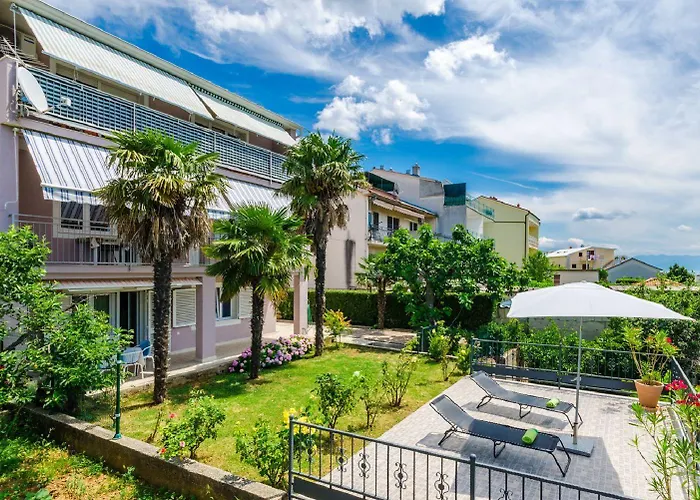 Mediterranes Mit Meerblick, Parkplatz, Babybett, Garten アパート *