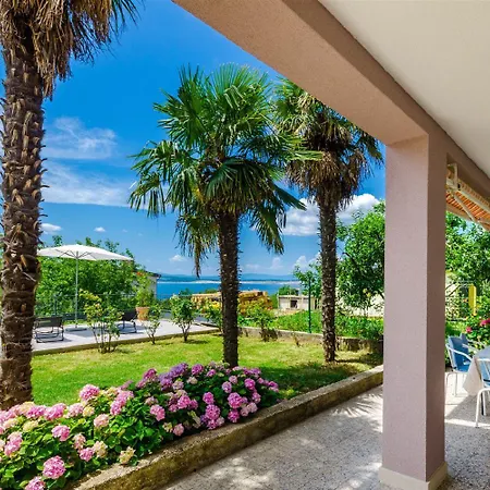 Mediterranes Mit Meerblick, Parkplatz, Babybett, Garten *