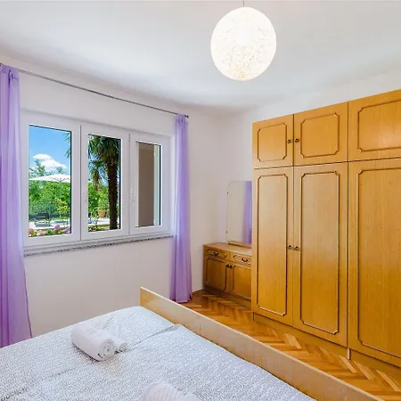 Mediterranes Mit Meerblick, Parkplatz, Babybett, Garten *