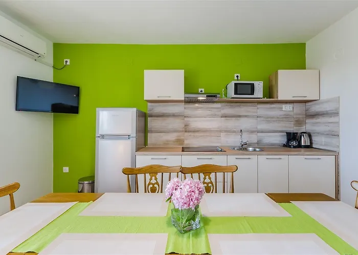 Mediterranes Mit Meerblick, Parkplatz, Babybett, Garten *